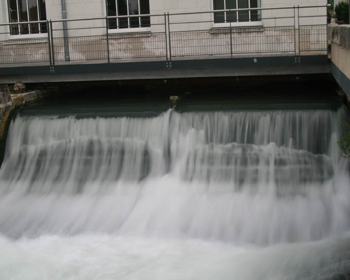 Loches Weir