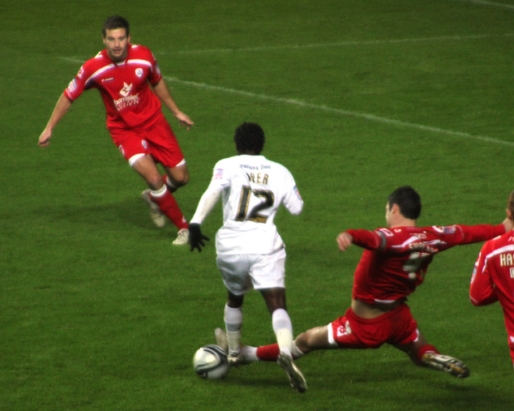 Dyer Skips Past Another Challenge