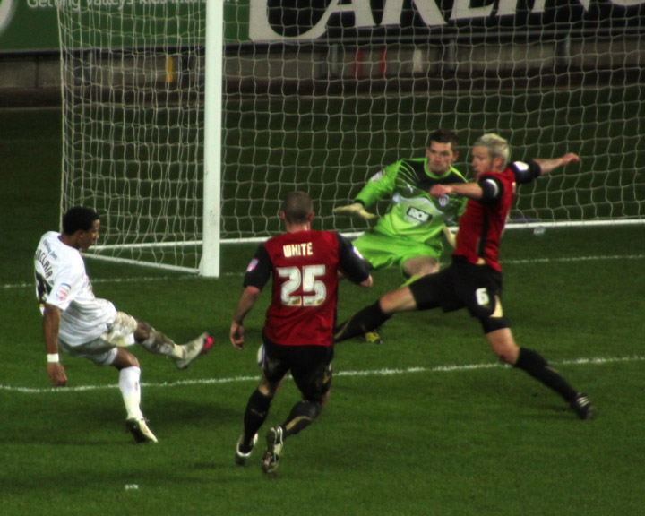 Sinclair Shoots...