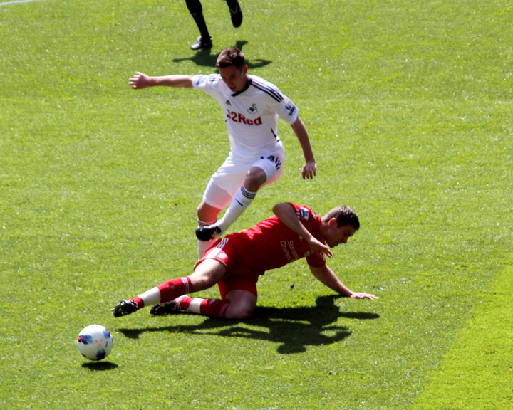 Joey Rides The Tackle