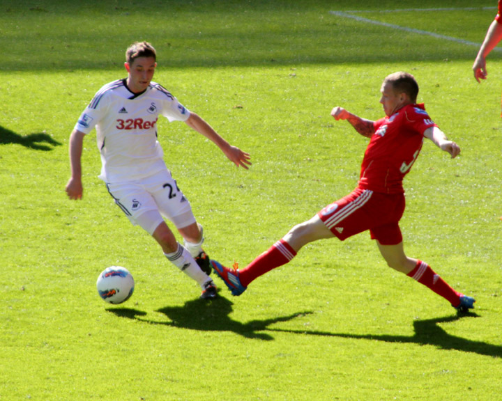 Joey Beats Bellers