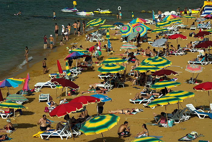 Crowded beach at Ramla Bay, Gozo Island