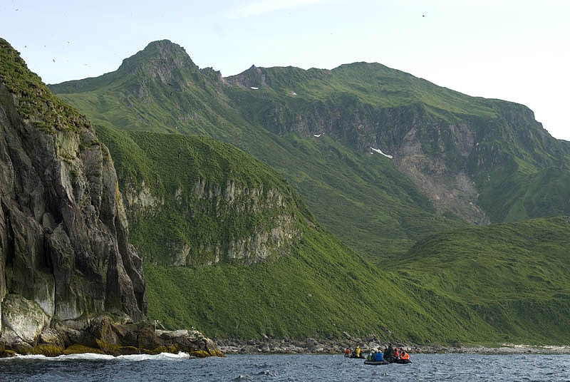 Ekarma, a drowned volcanic caldera