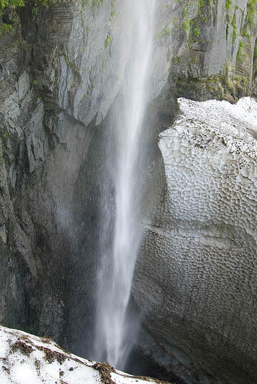 Snowmelt waterfall, Vilyuchinsky Volcano