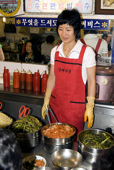 Namdaemun food vendor