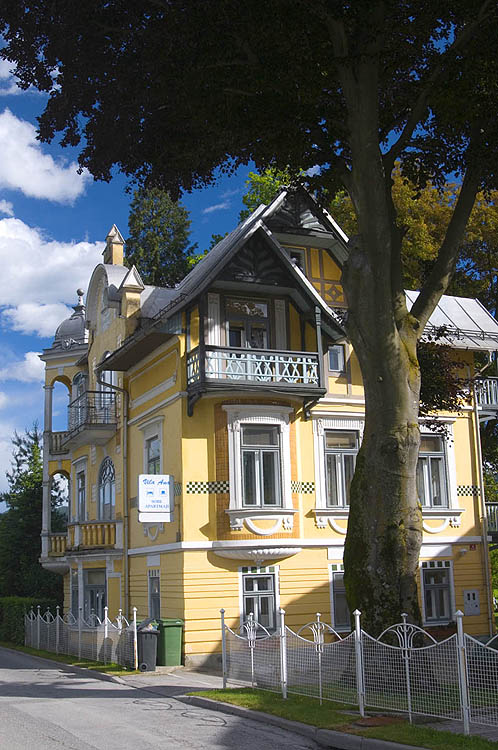 An Art Nouveau guesthouse in Bled