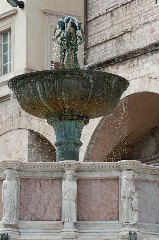 13th-century Fontana Maggiore, Great Fountain