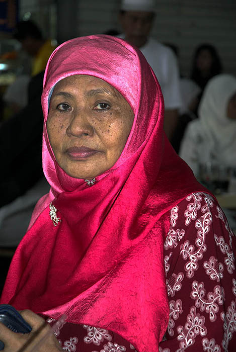 Malay woman at the Geylang market