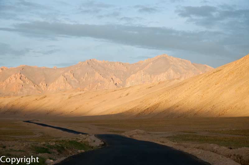 Early morning, somewhere south of the 5260-metre Taklang La