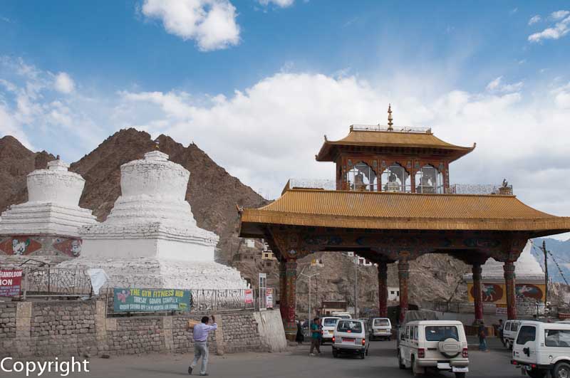Ceremonial gateway on the southern edge of Leh