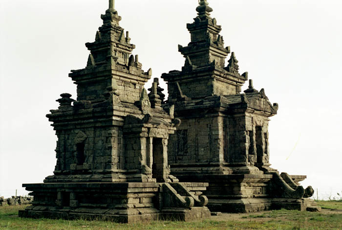 Ancient Hindu temples at Gedung Song