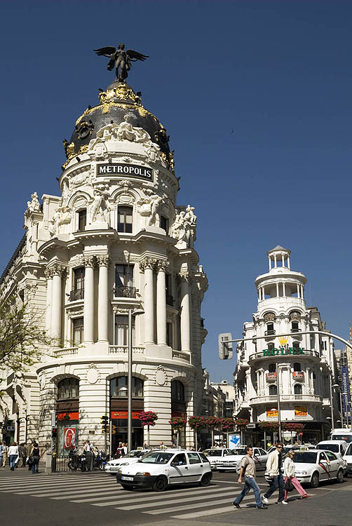 Metropolis Building on Calle Alcala