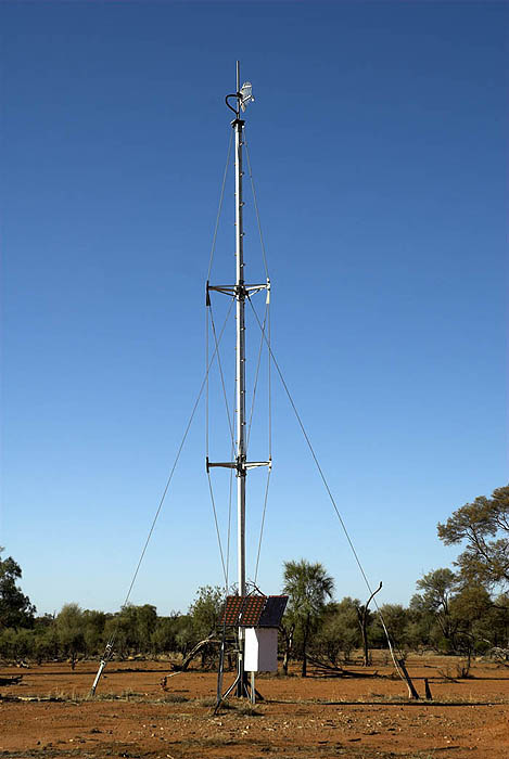 Solar-powered communications mast