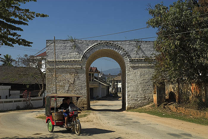 One of the original city gates, Kengtung