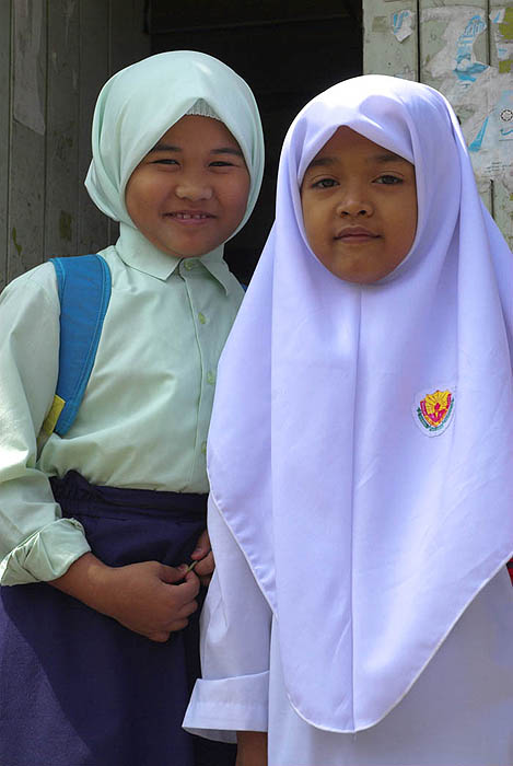 Malay schoolgirls, Kuala Lumpur