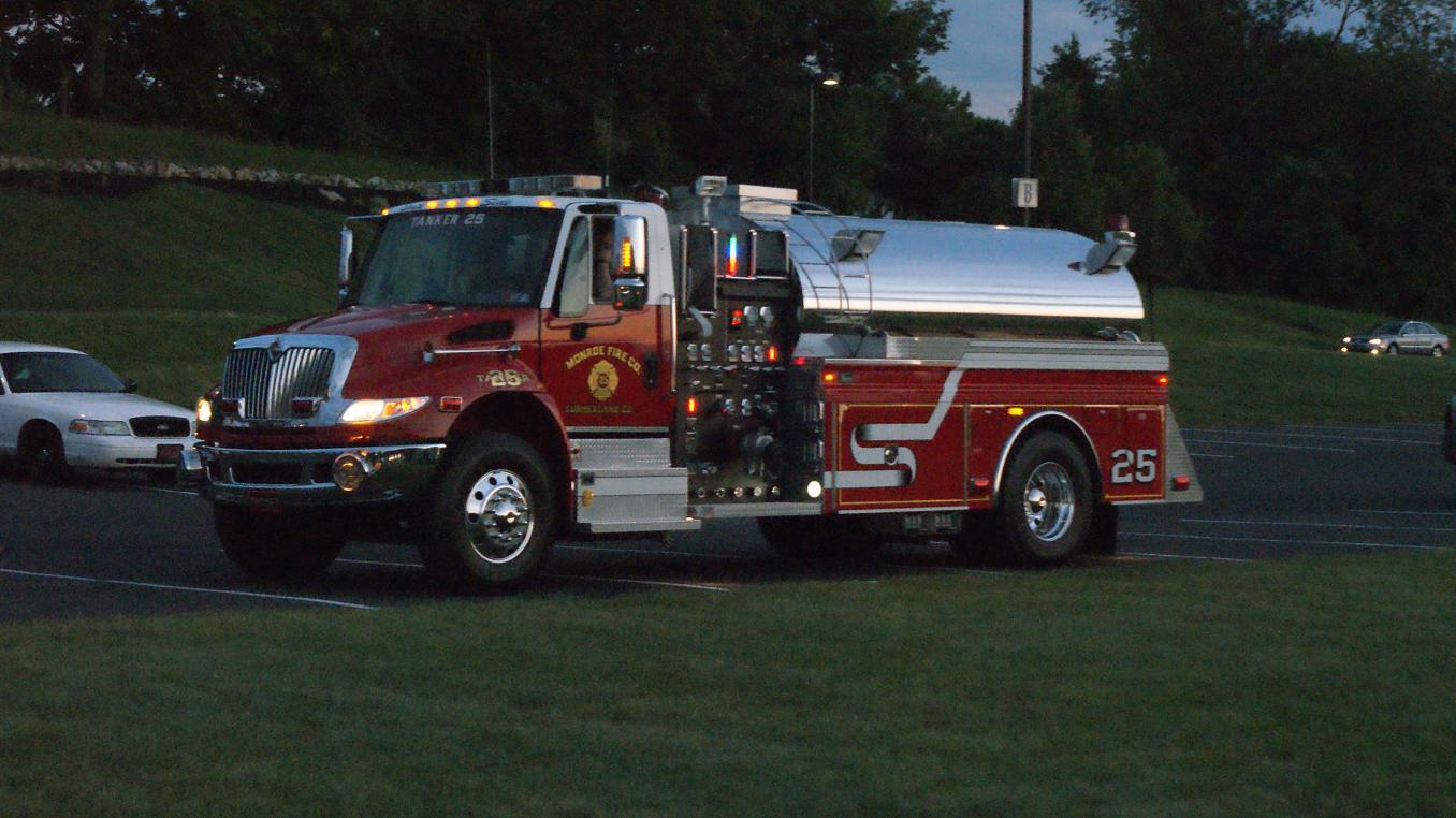 Monroe FD Tanker 25.JPG