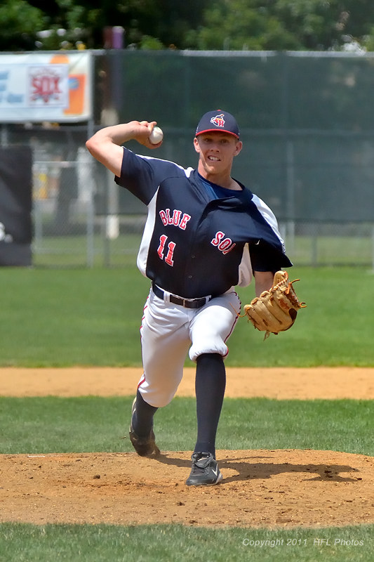 D7000 & 80-200mm 20110704_069 vs Old Orchard.JPG