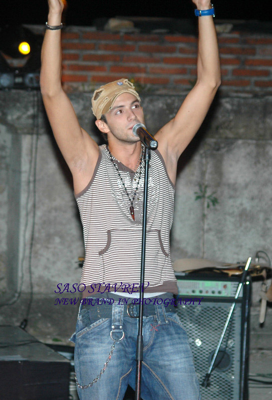 LAMBE-LIVE-008.jpg