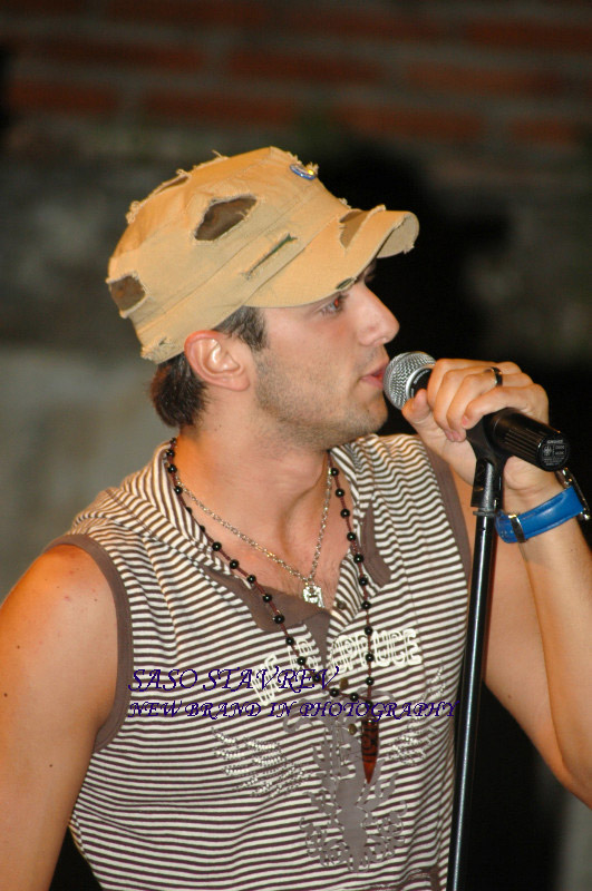 LAMBE-LIVE-012.jpg