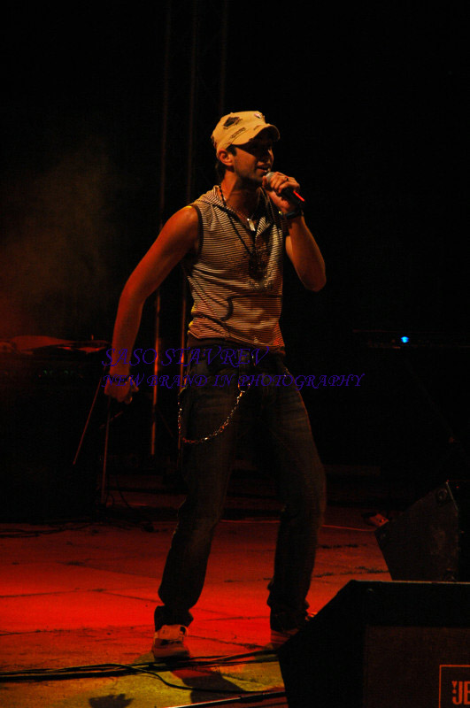 LAMBE-LIVE-021.jpg