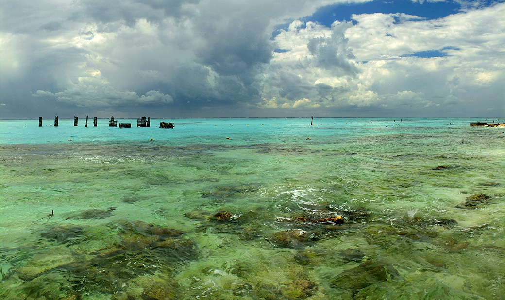 Mexico - Isla de Mujeras - Garrafone Coral & Storm Clouds