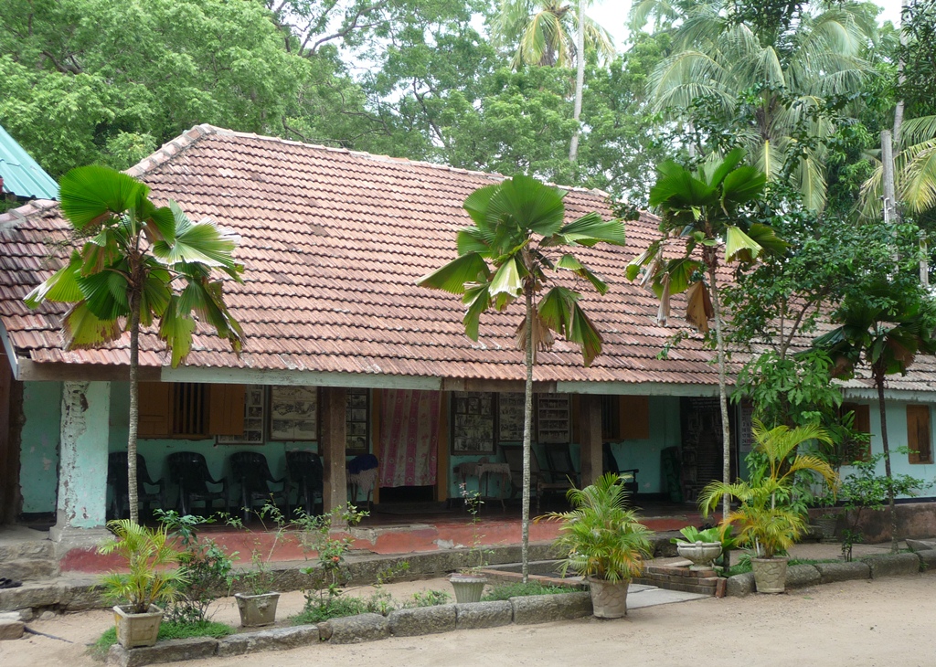 Yapahuwa - monks quarters