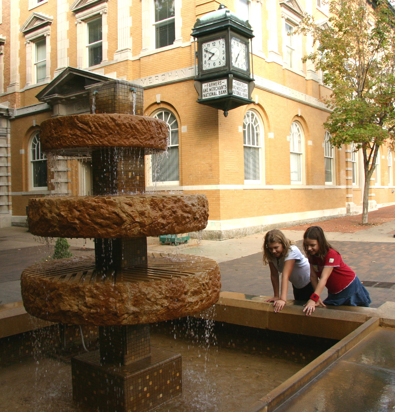 Cooling off at the fountain.