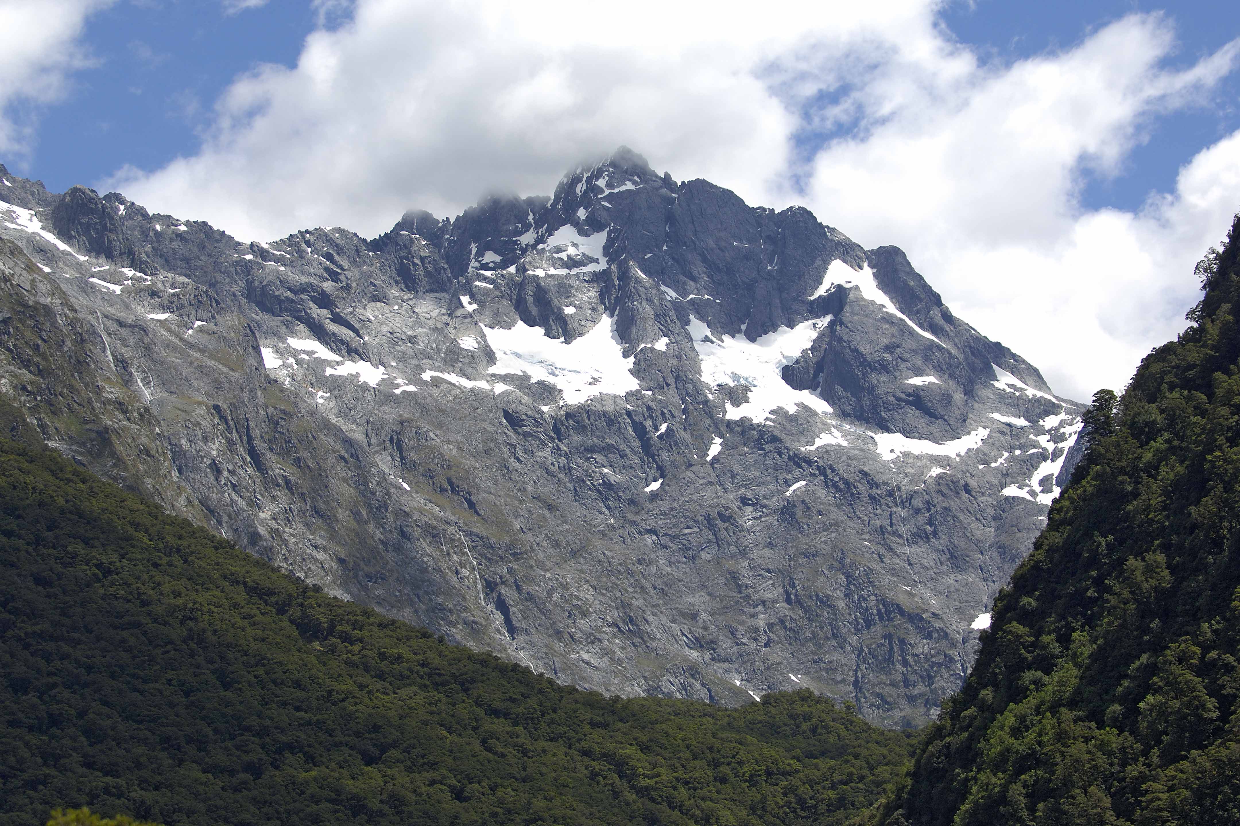 Southern Alps-011009-Fiordland Natl Park, S Island, New Zealand-#0018.jpg