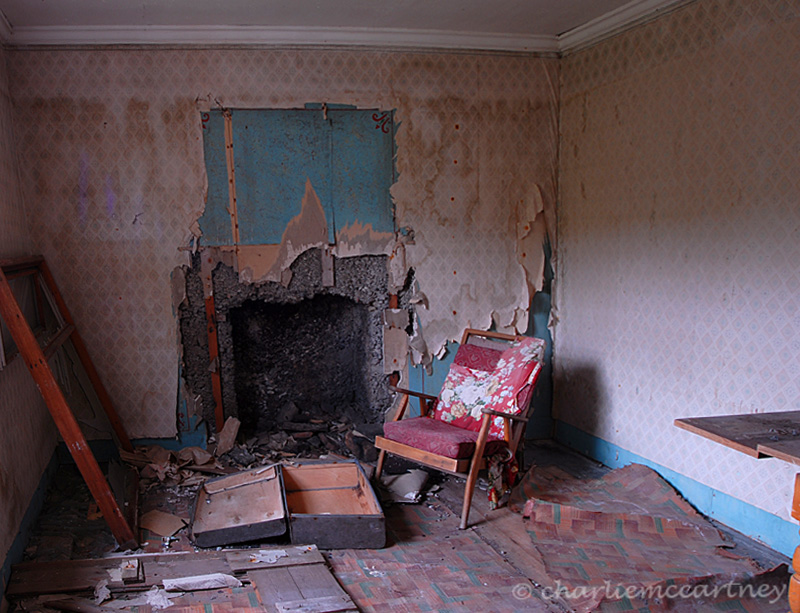 Deserted Cottage-Lounge DSC_2696