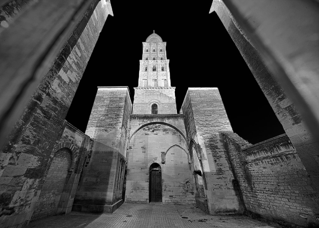 la cathedrale de nuit