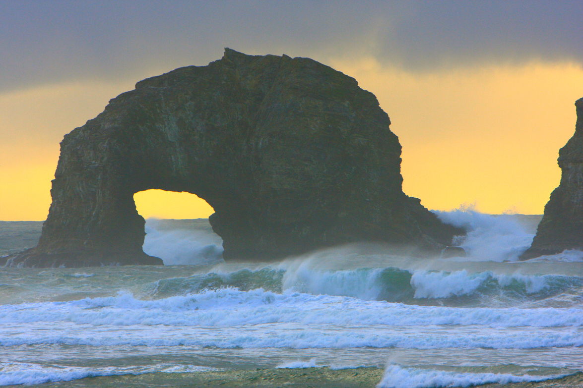 Fading light at Twin Rocks.JPG