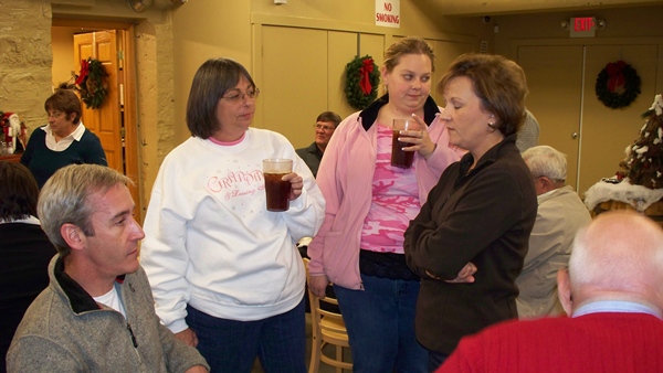 Karen (back), Dianne, Jay, Kim, Bruce (background), Amanda, DeeDee, Vernon, David