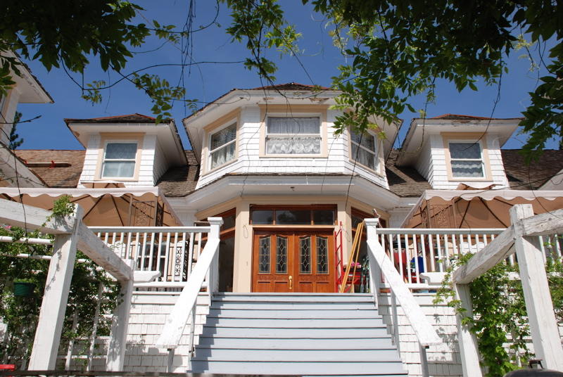 Century House Inn, McCloud