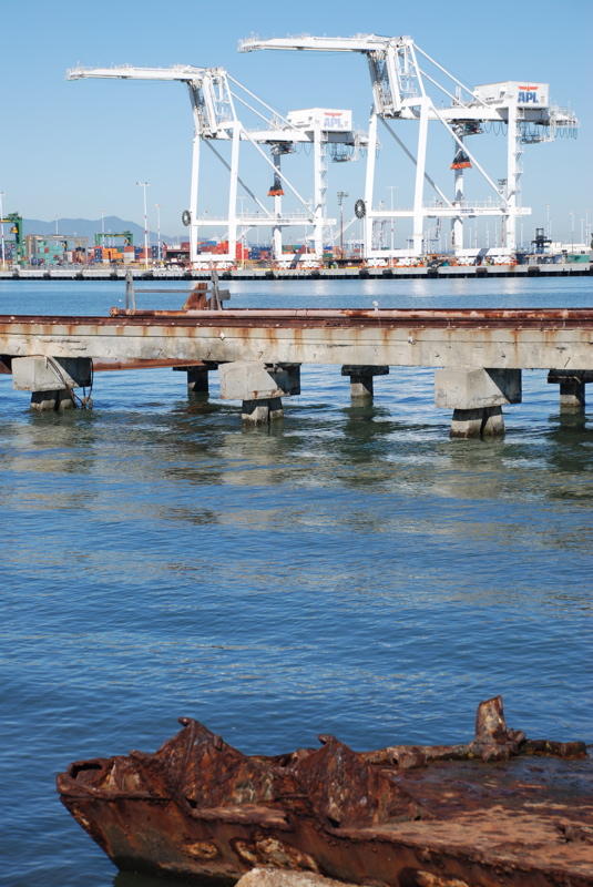 Port of Oakland, Oakland Estuary