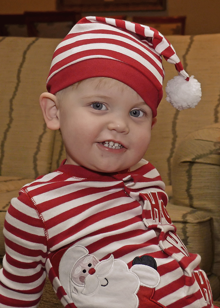 A REALLY CUTE ELF!  -  ISO 200