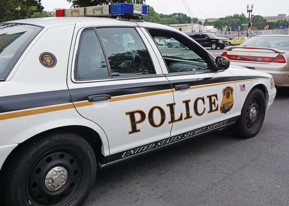 U.S. SECRET SERVICE CRUISER  -  TAKEN WITH A SONY/ZEISS 24mm f/1.8 E-MOUNT LENS