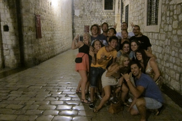 randoms getting in the picture
