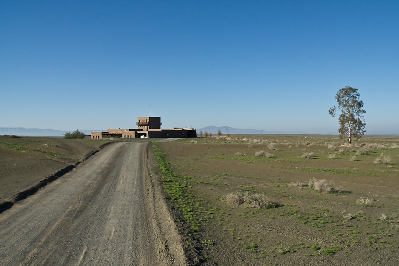 The road to the Fort