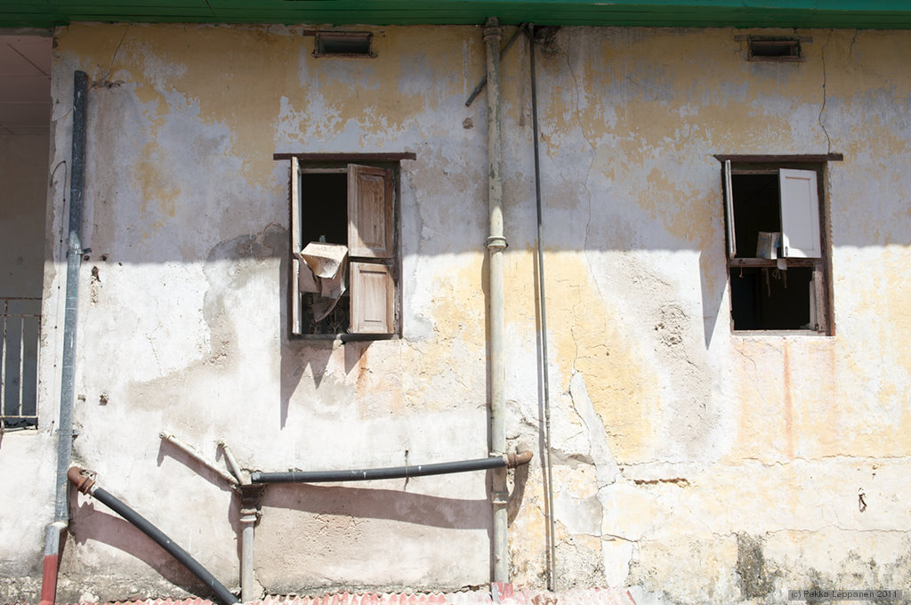 Forced-open-windows