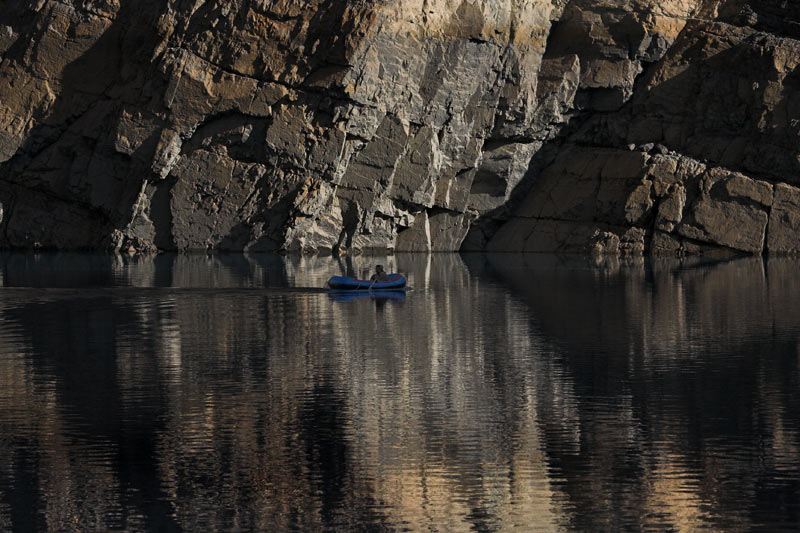 Bruce Boating on Nyalo Tso