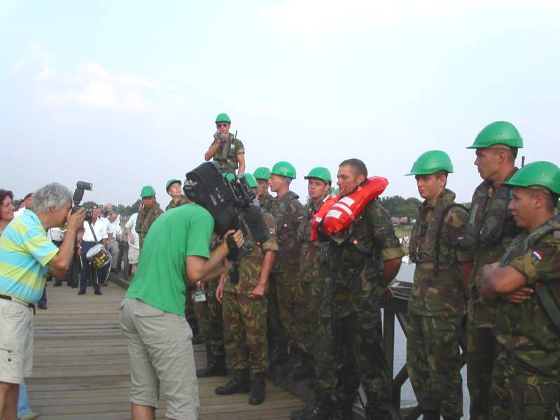128_4d2006.jpg