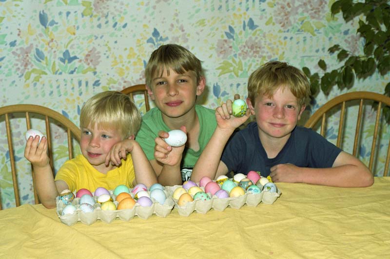 1991-Coloring Easter Eggs