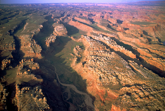 (SG17) Grabens and jointing, Canyonlands National Park, UT