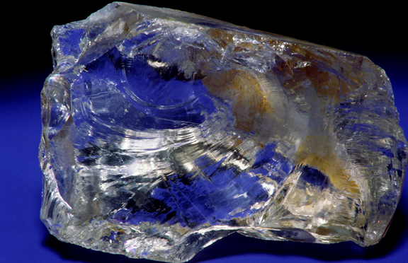 (MN12 ) Conchoidal fracture in quartz.