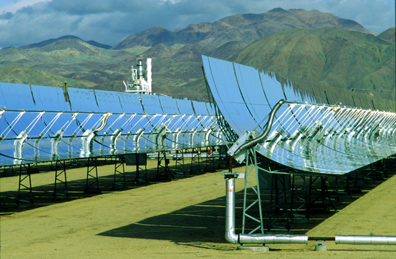 (EN8) Solar powered electrical generating plant using parabolic mirrors, Dagget, CA