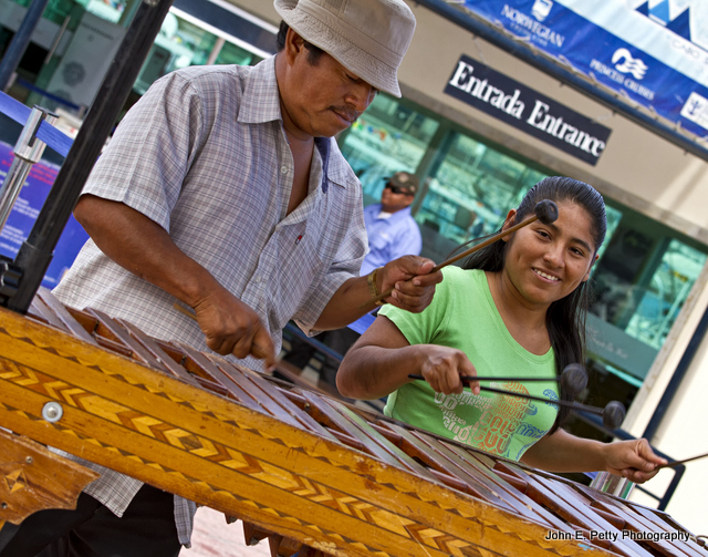 Playing music _MG_3635.jpg