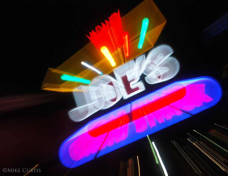 Joes Crab Shack sign