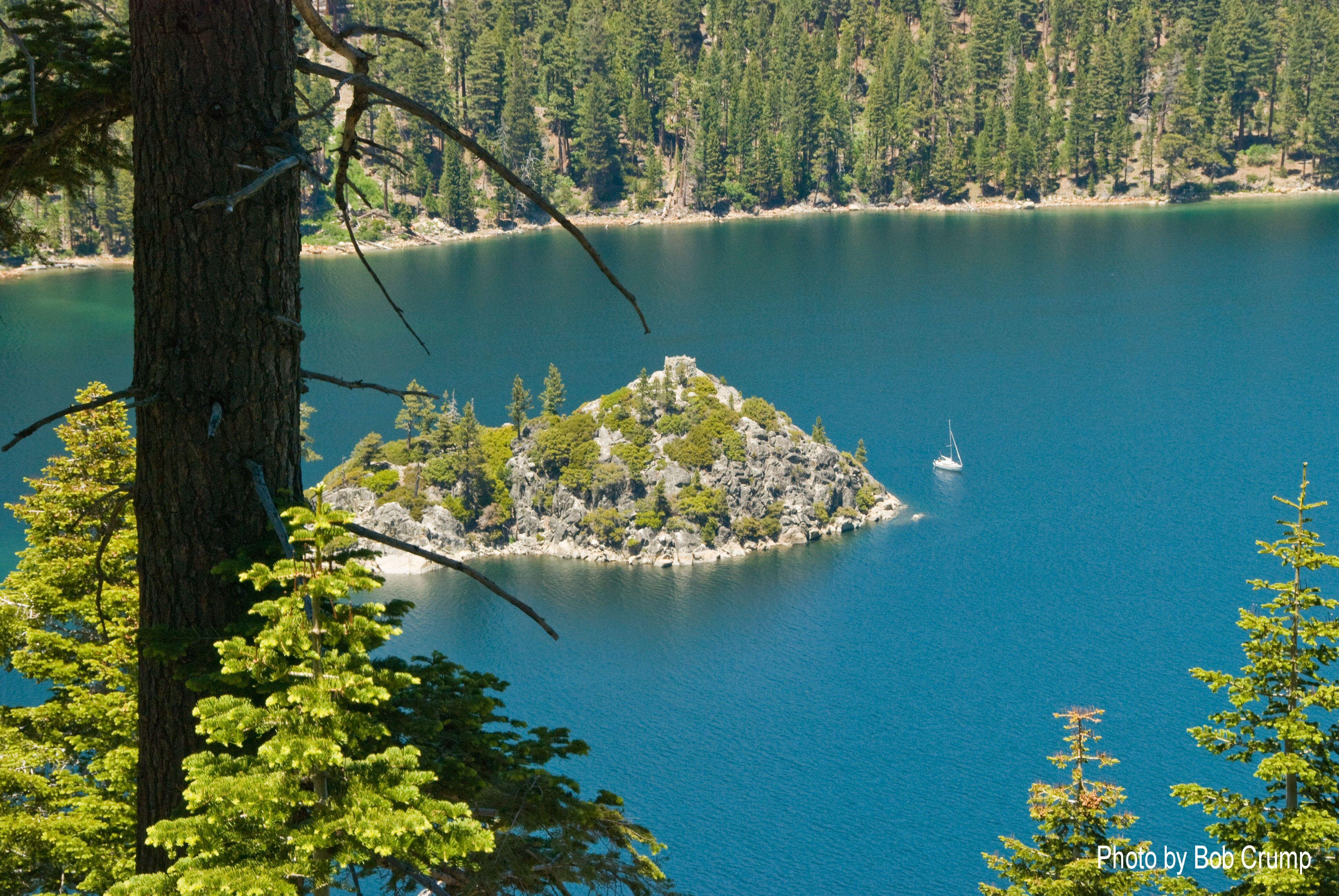 Lake Tahoe-Emerald Bay Fannette Island 03-2009.jpg