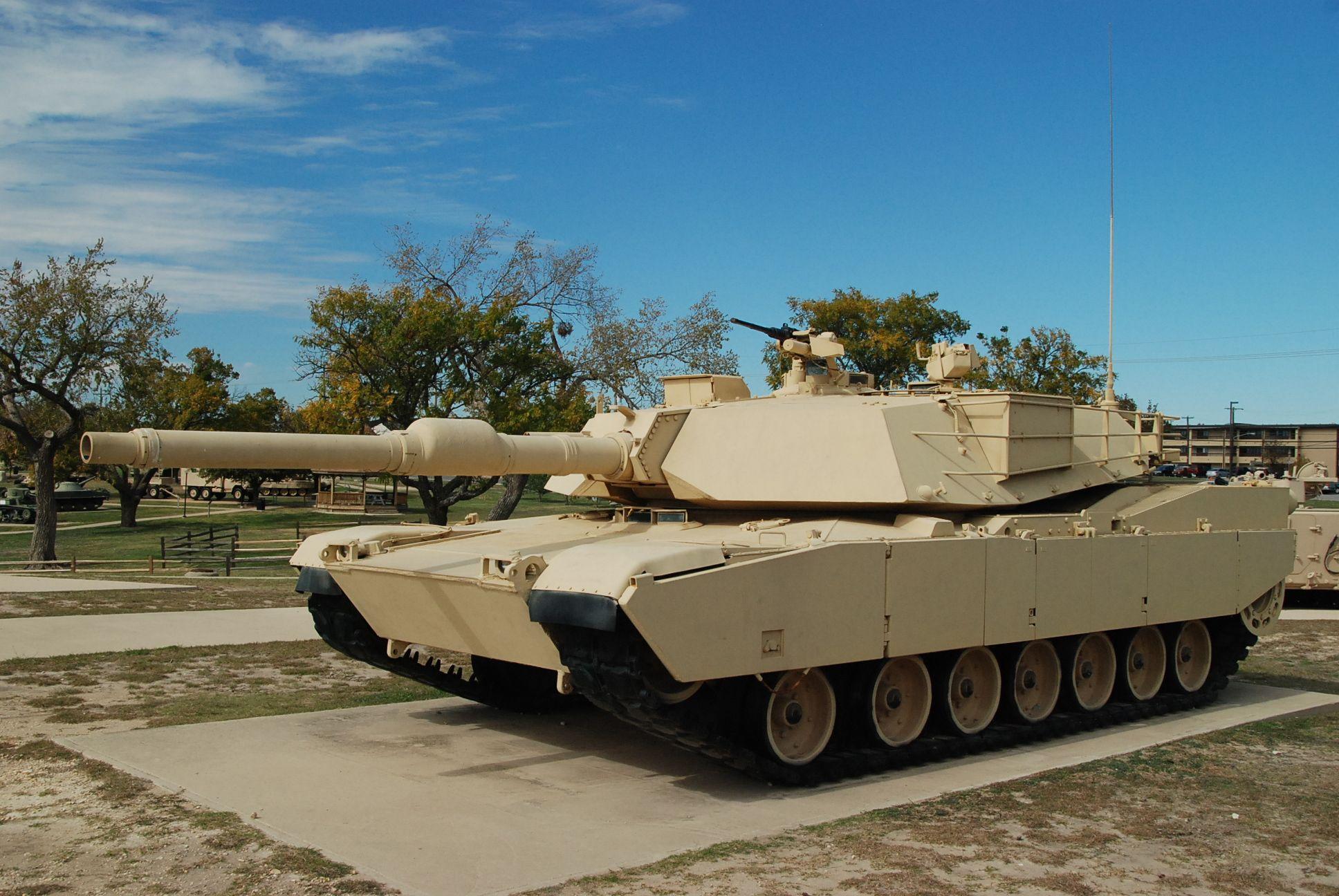 M1-E1, Main Battle Tank - Abrams_02.JPG