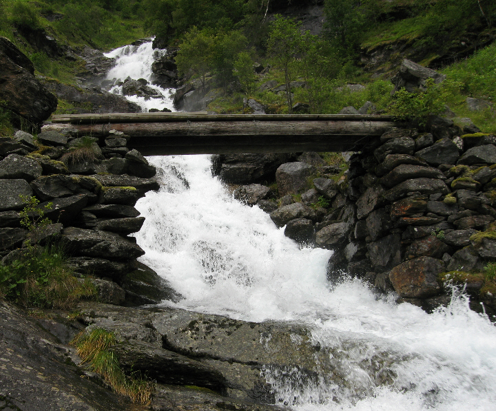 Bridge to Sinjarheim